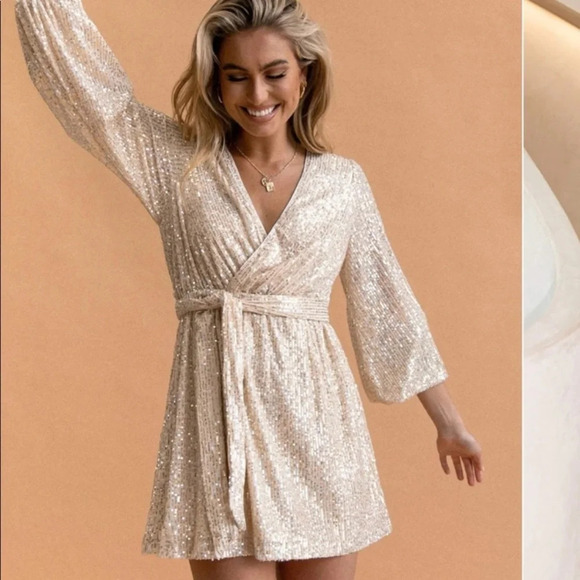 New! Petal & Pup Gold Sequin Mini Dress with Belt 33124 - Picture 1 of 16